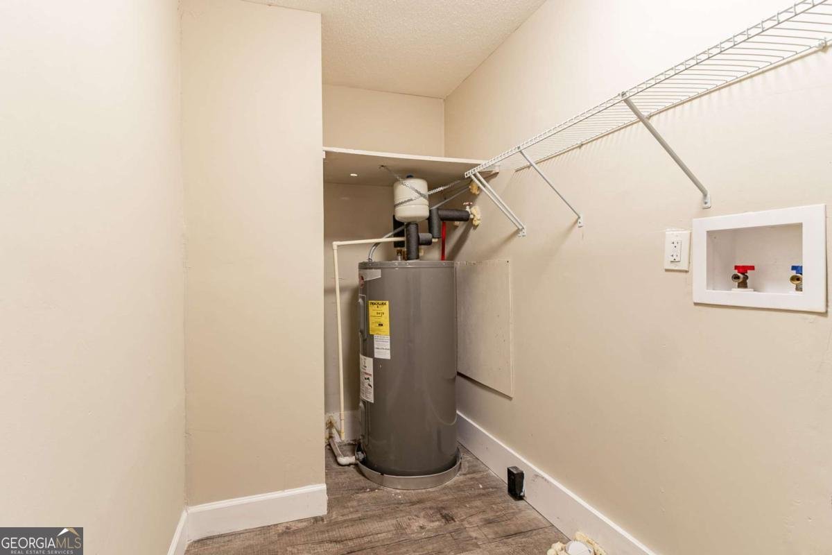 8661 Chestnut Lane Lithia Springs - 16