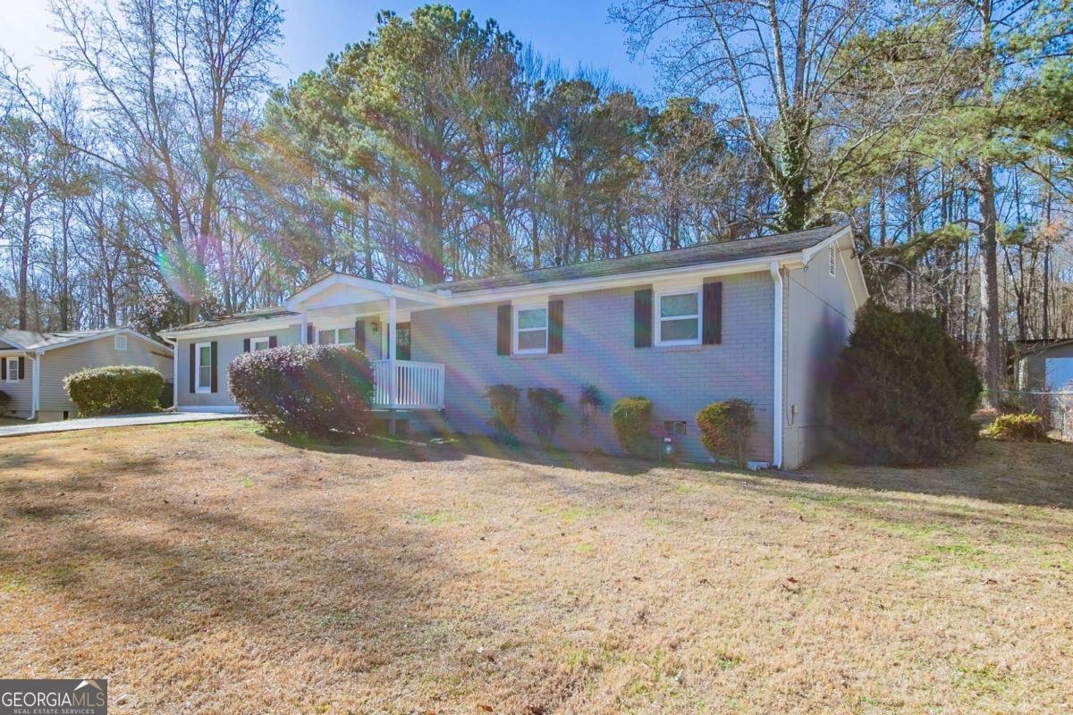 8661 Chestnut Lane Lithia Springs - 2