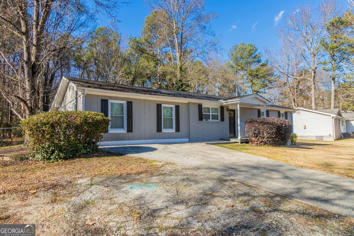 8661 Chestnut Lane Lithia Springs - 3