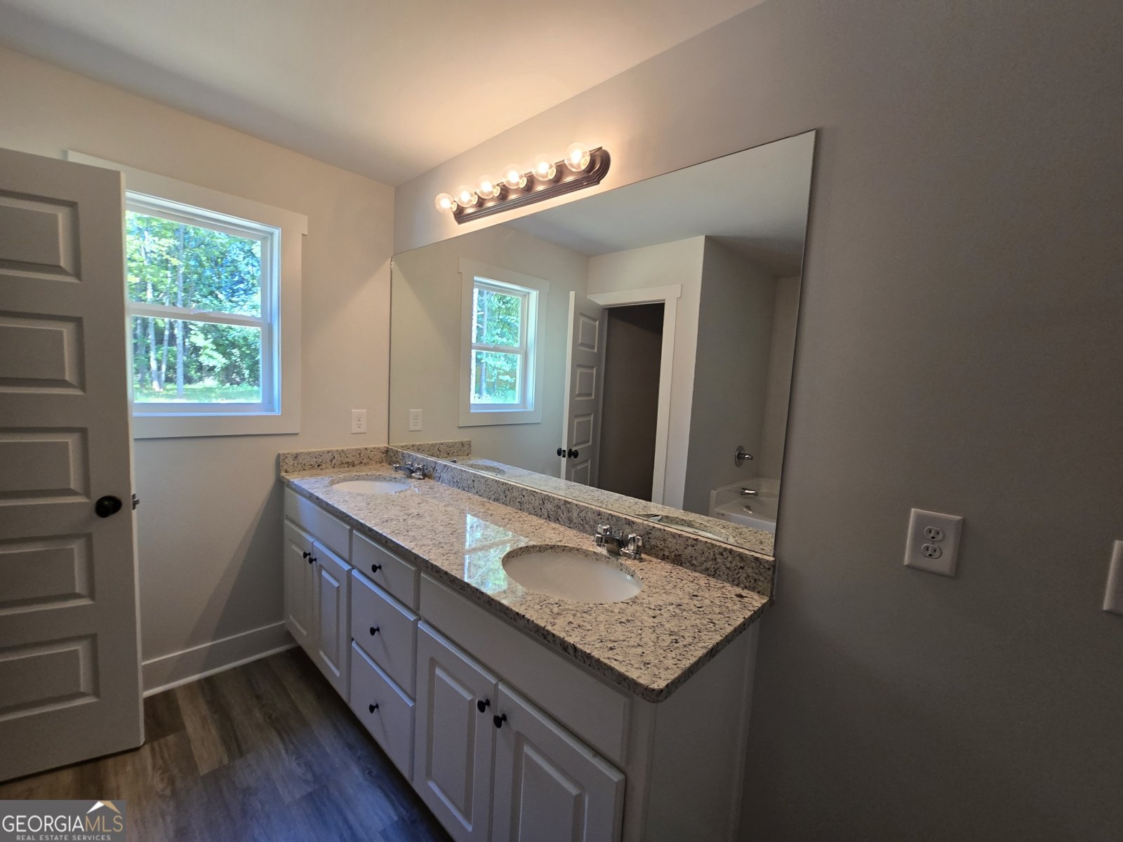 210 210 Hummingbird Lane Statham - 8