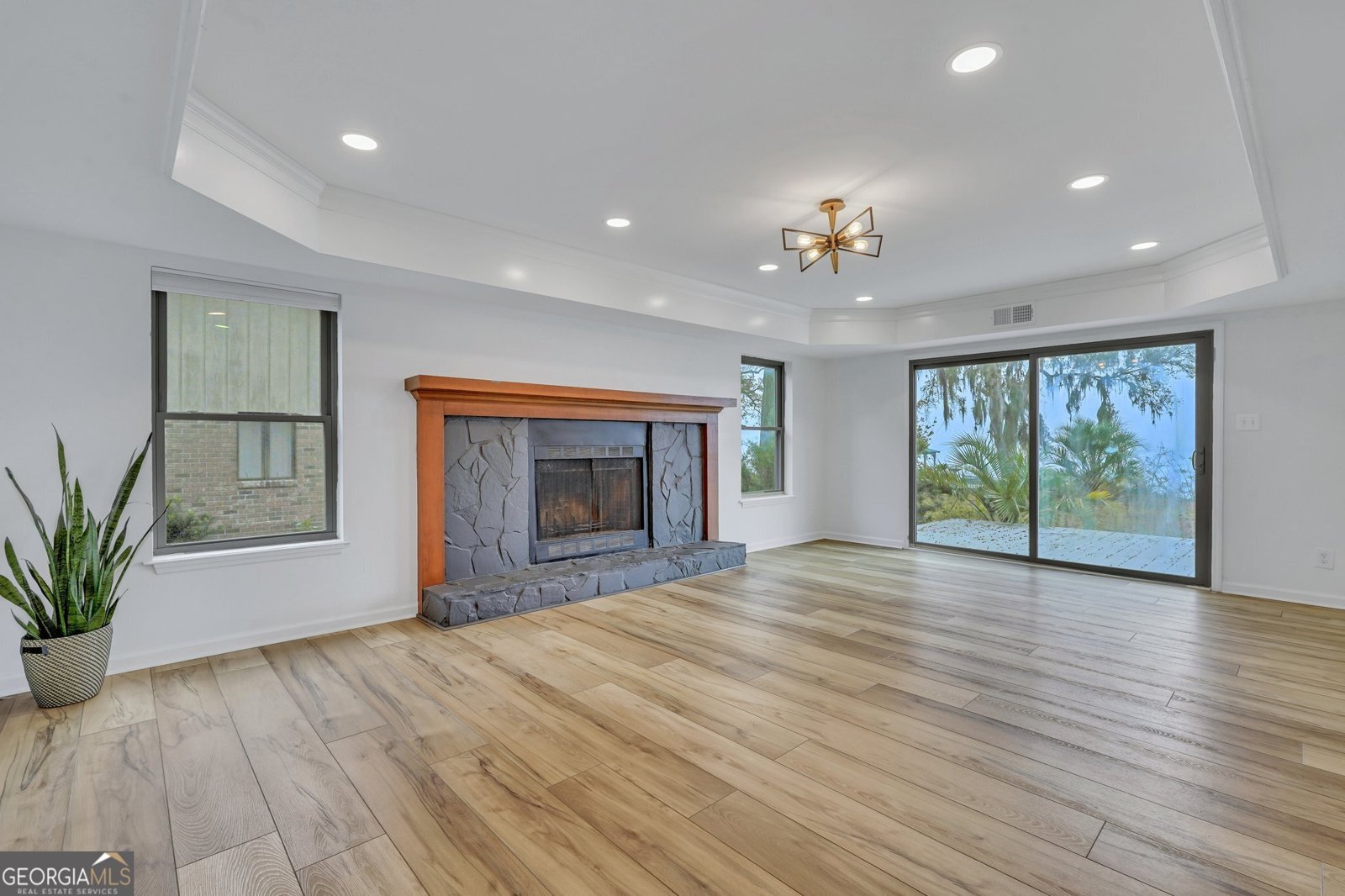 1015 Mill Hill Road Richmond Hill - 8