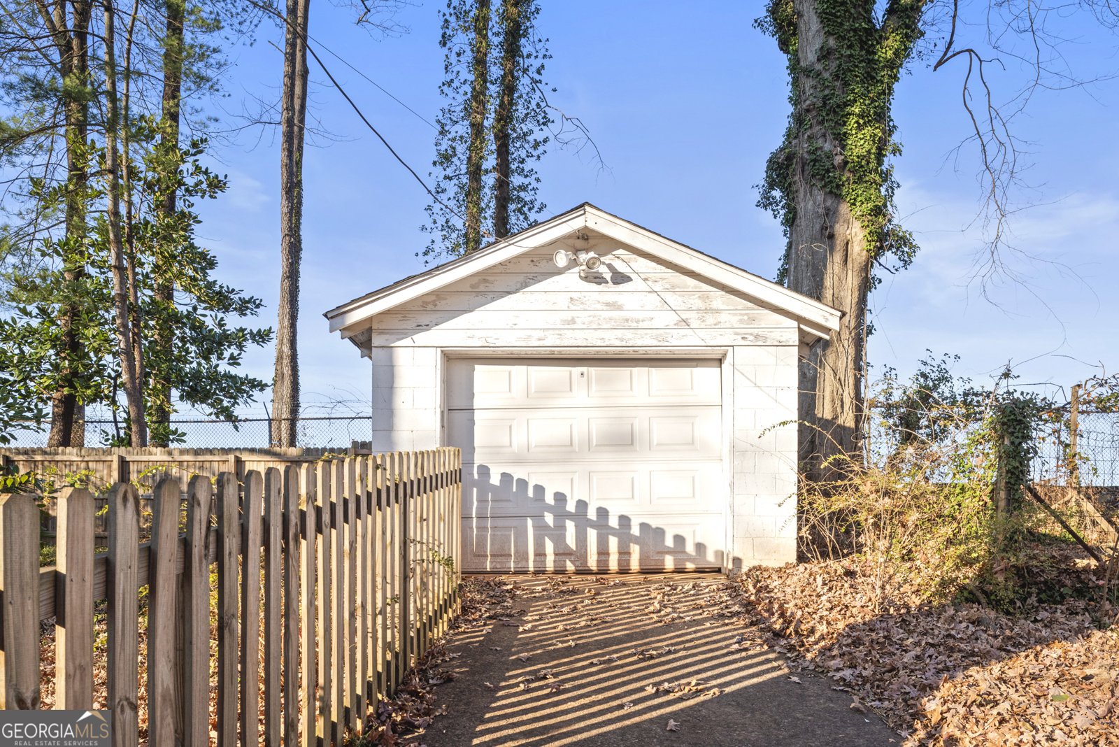 1015 Deckner Avenue Atlanta - 33