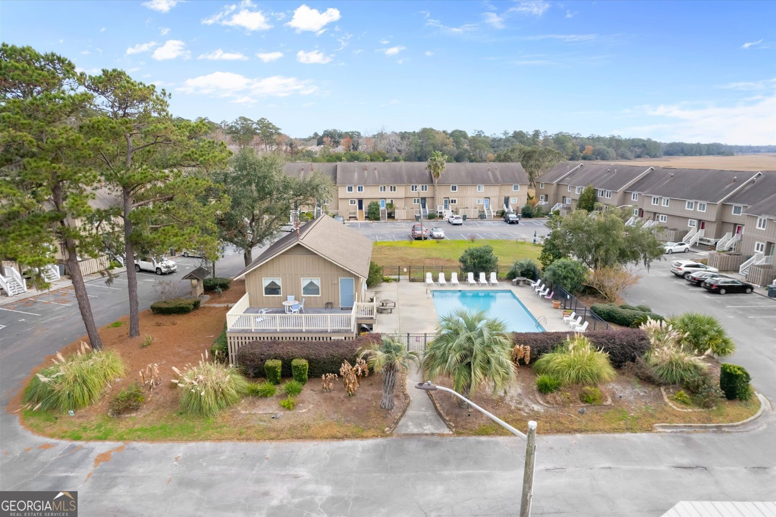 12502 Apache Avenue Savannah - 40