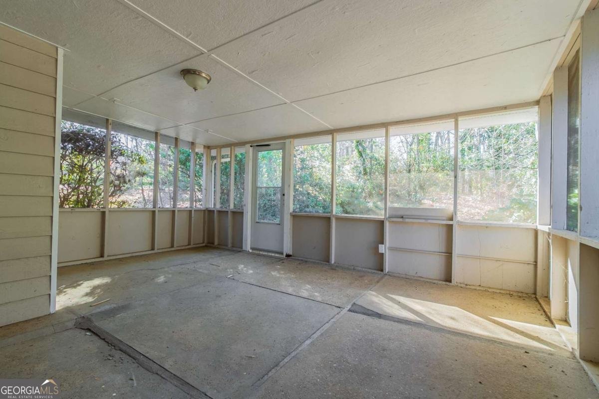 2330 Dorsey Avenue Atlanta - 18