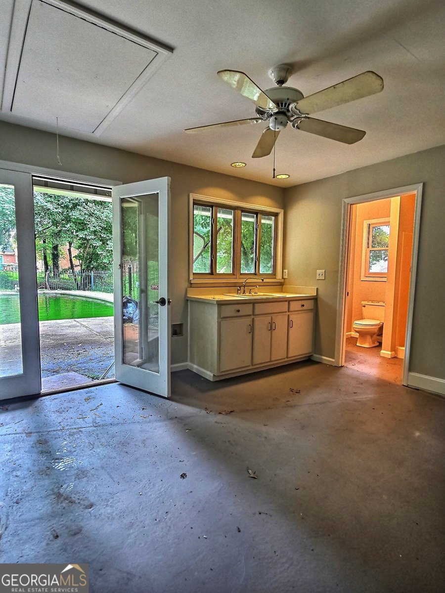 4449 Inns Brook Drive Drive Snellville - 27