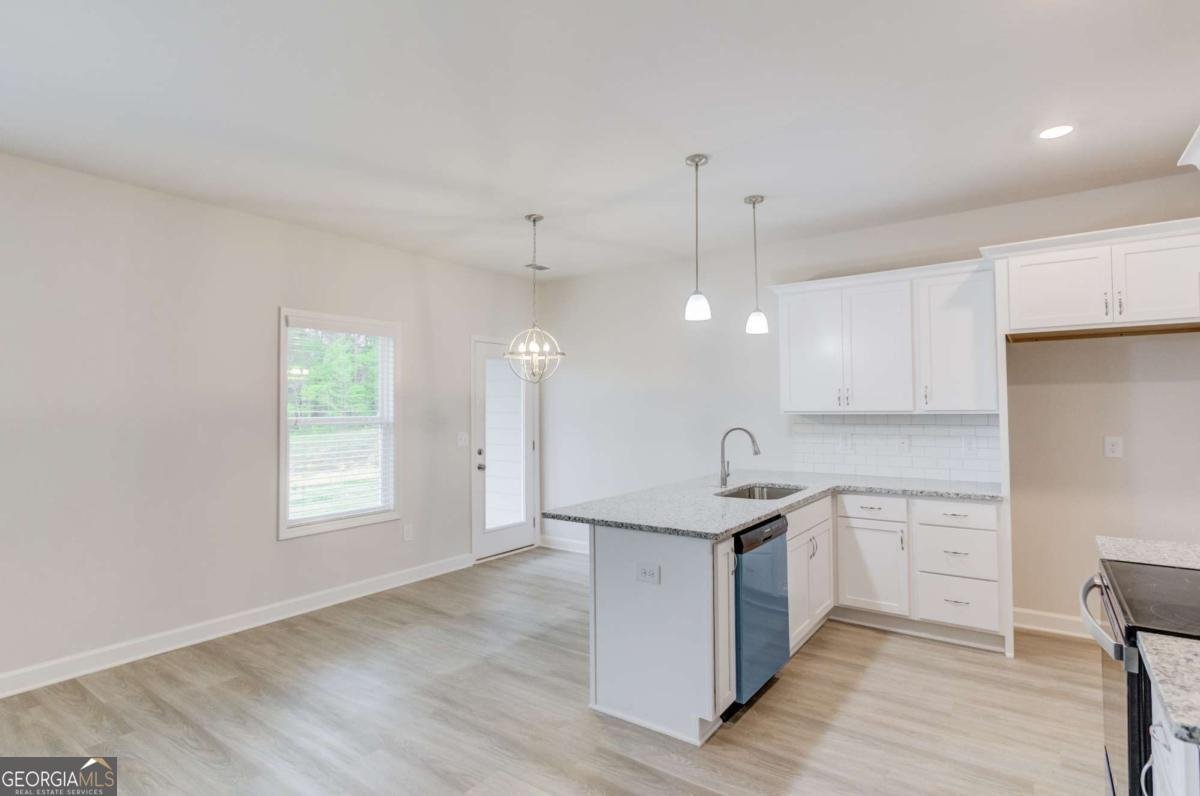 6389 Pine Ridge Point Lula - 9