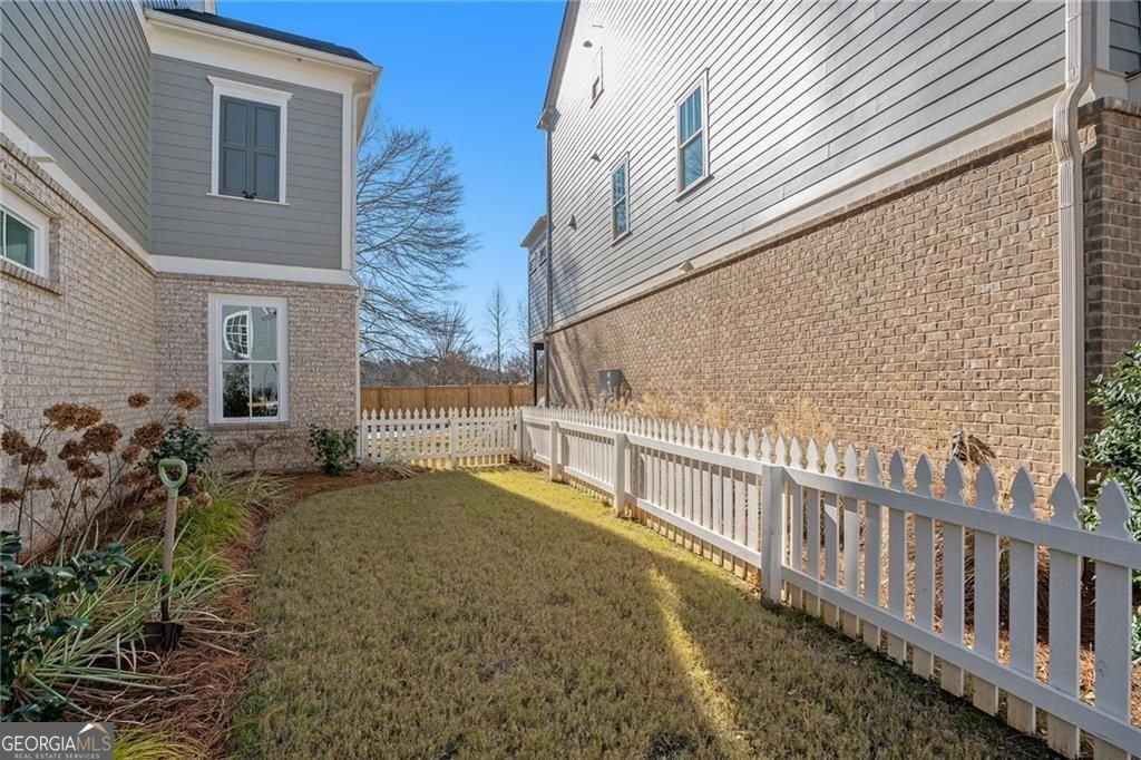 646 Brashy Street Woodstock - 34
