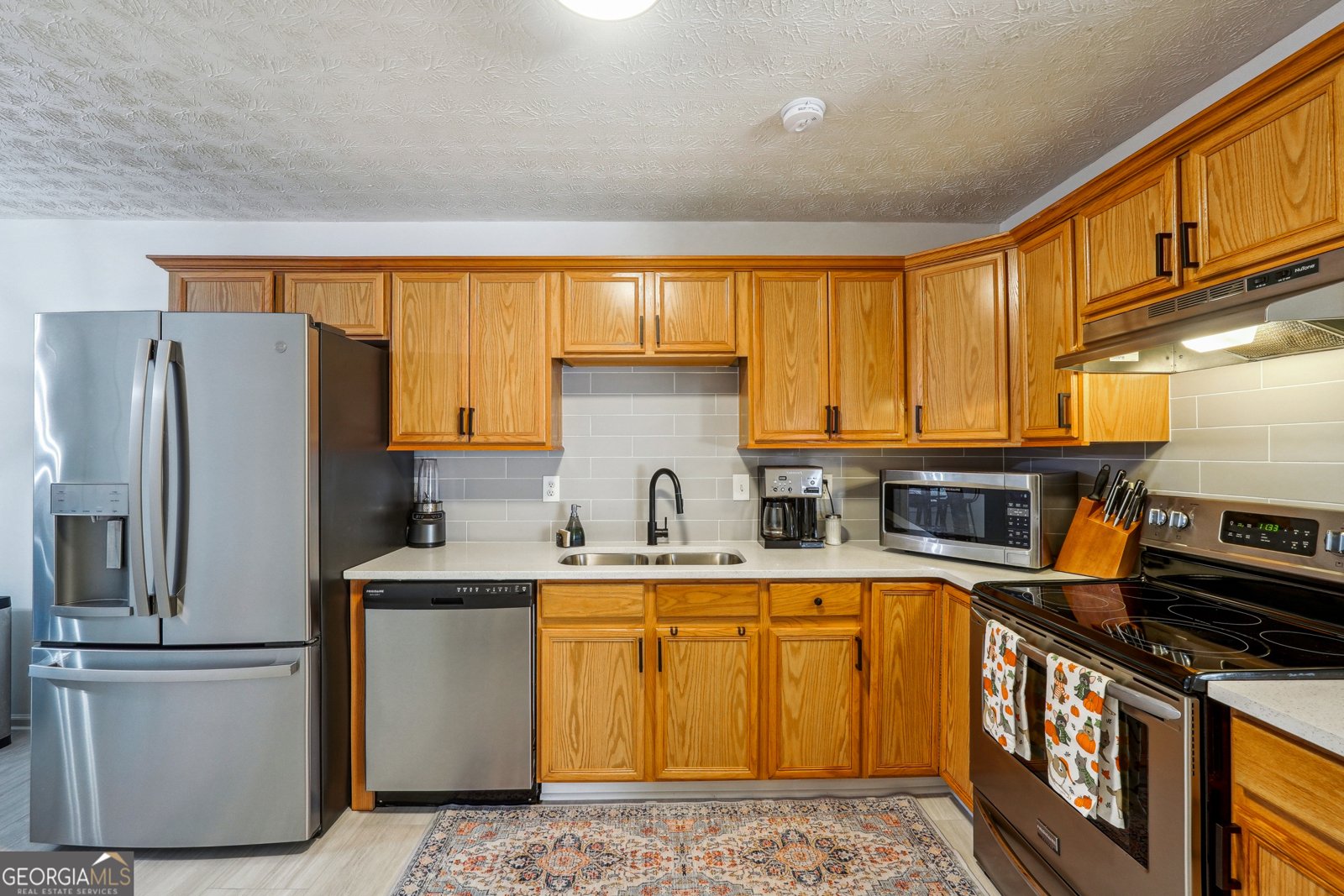 5862 Homestead Circle Rex - 9