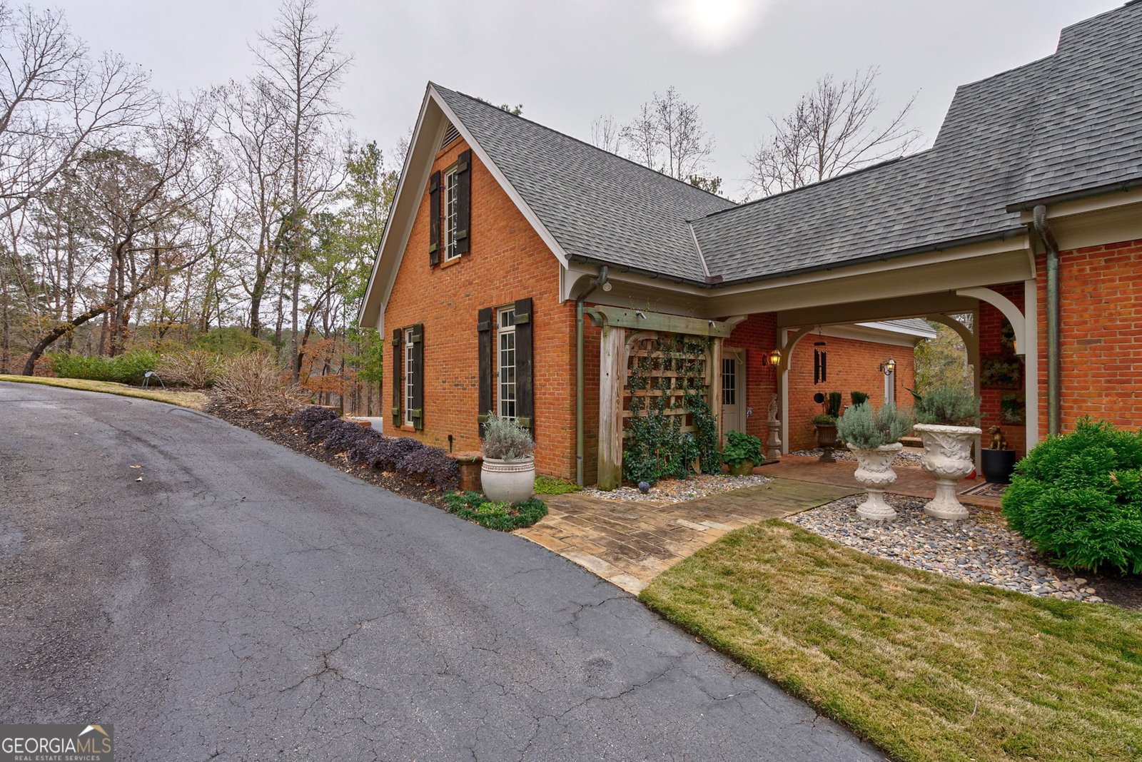 8814 River Road Columbus - 55