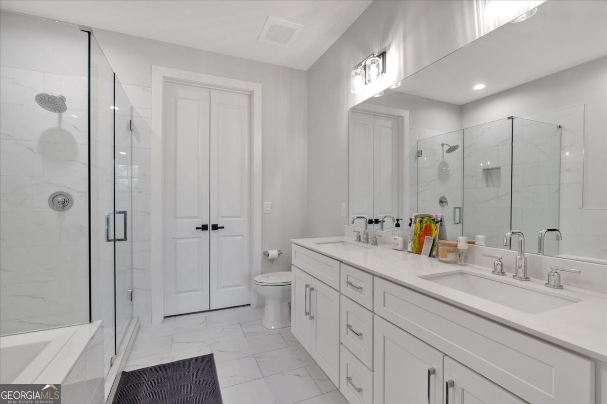 6890 Peachtree Dunwoody Road Atlanta - 19