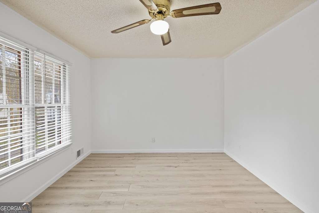 308 MAINSAIL Lane Woodstock - 19