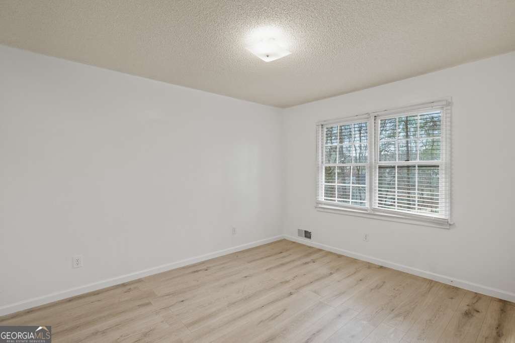 308 MAINSAIL Lane Woodstock - 22