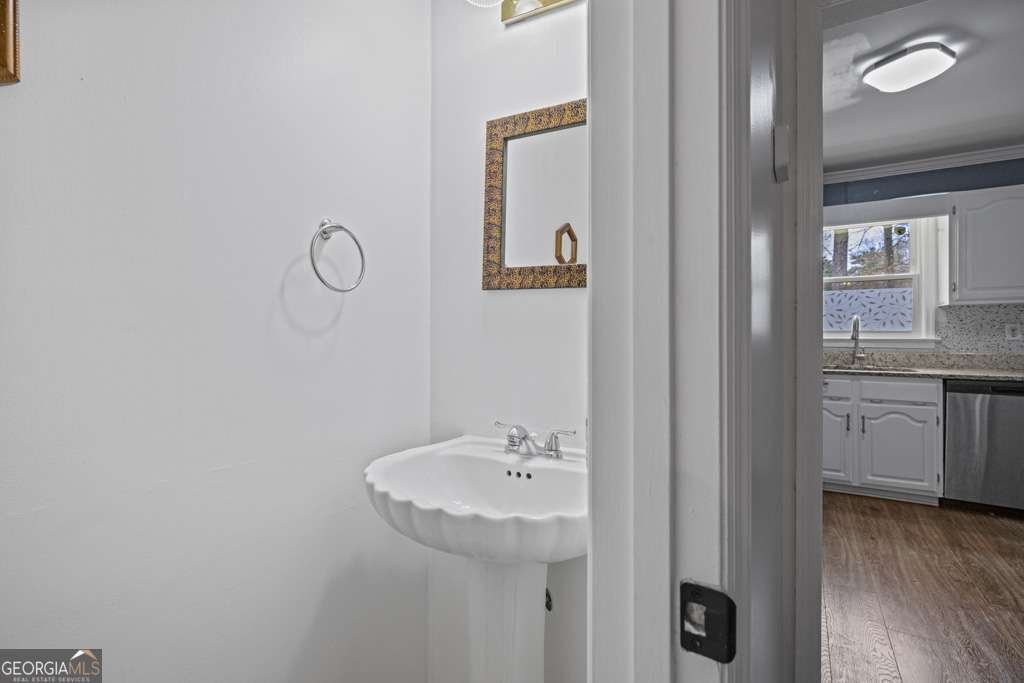 308 MAINSAIL Lane Woodstock - 37