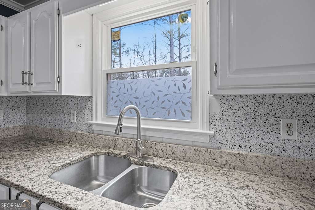 308 MAINSAIL Lane Woodstock - 38