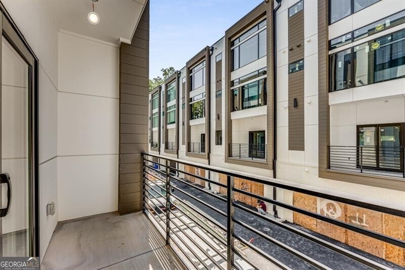 1099 North Avenue Atlanta - 19
