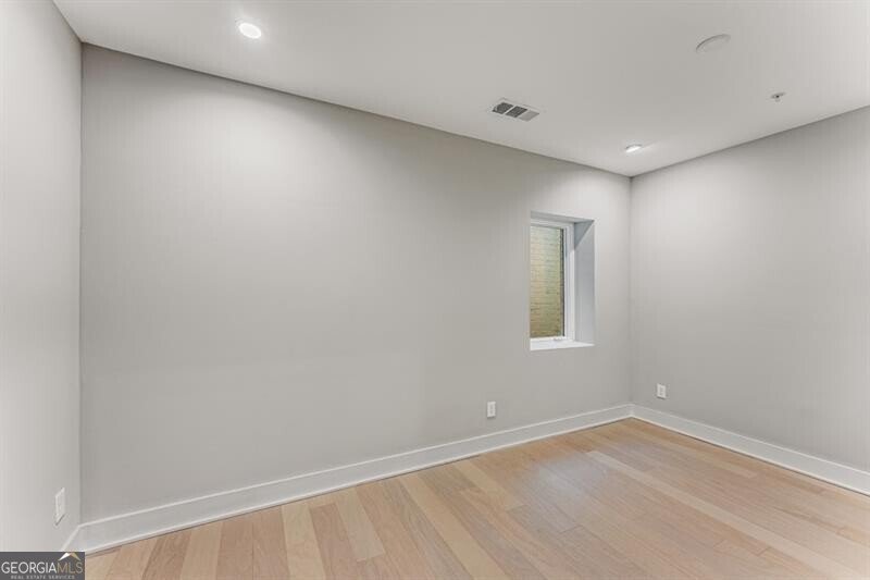1099 North Avenue Atlanta - 21