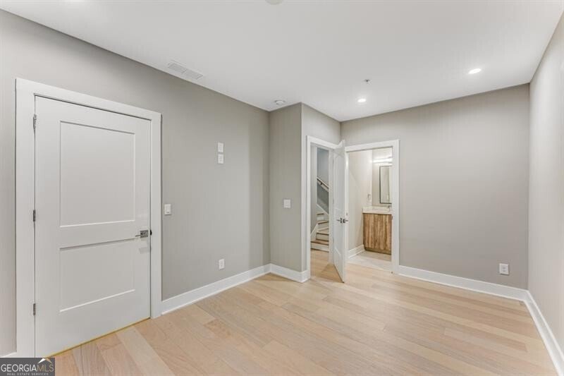 1099 North Avenue Atlanta - 22