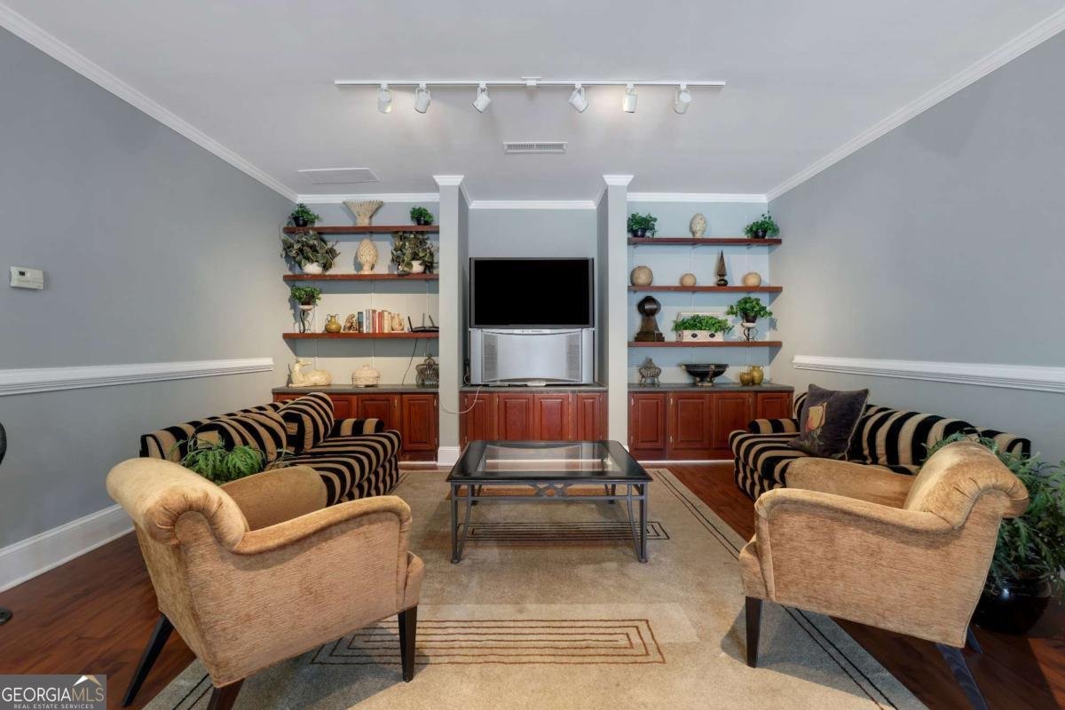 2700 Pine Tree Road Atlanta - 30