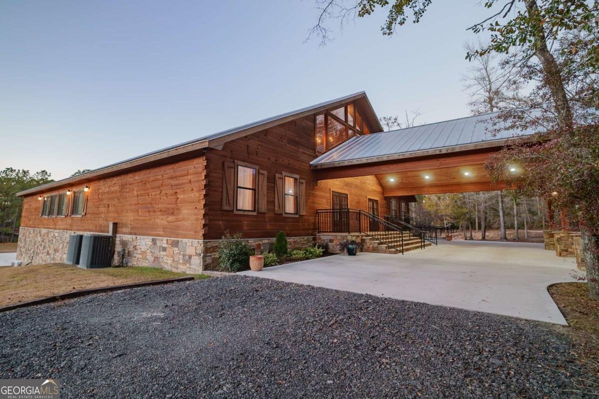 3817 Central Avenue Waycross - 7