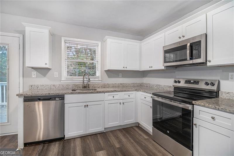 844 PARKSTONE Drive Stone Mountain - 8