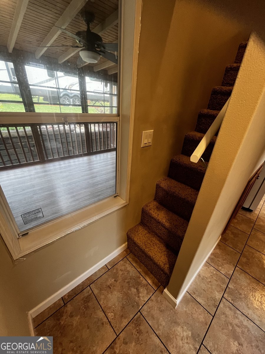 96 Stag Leap Drive Cleveland - 17