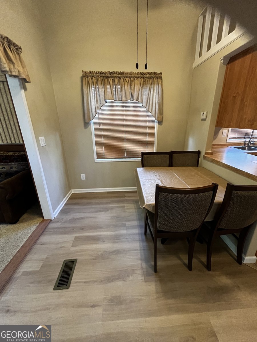 96 Stag Leap Drive Cleveland - 64