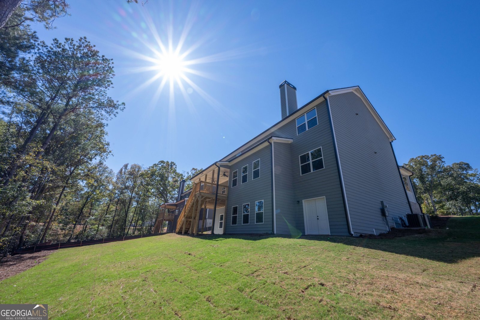 1081 HAWTHORN Court Loganville - 44