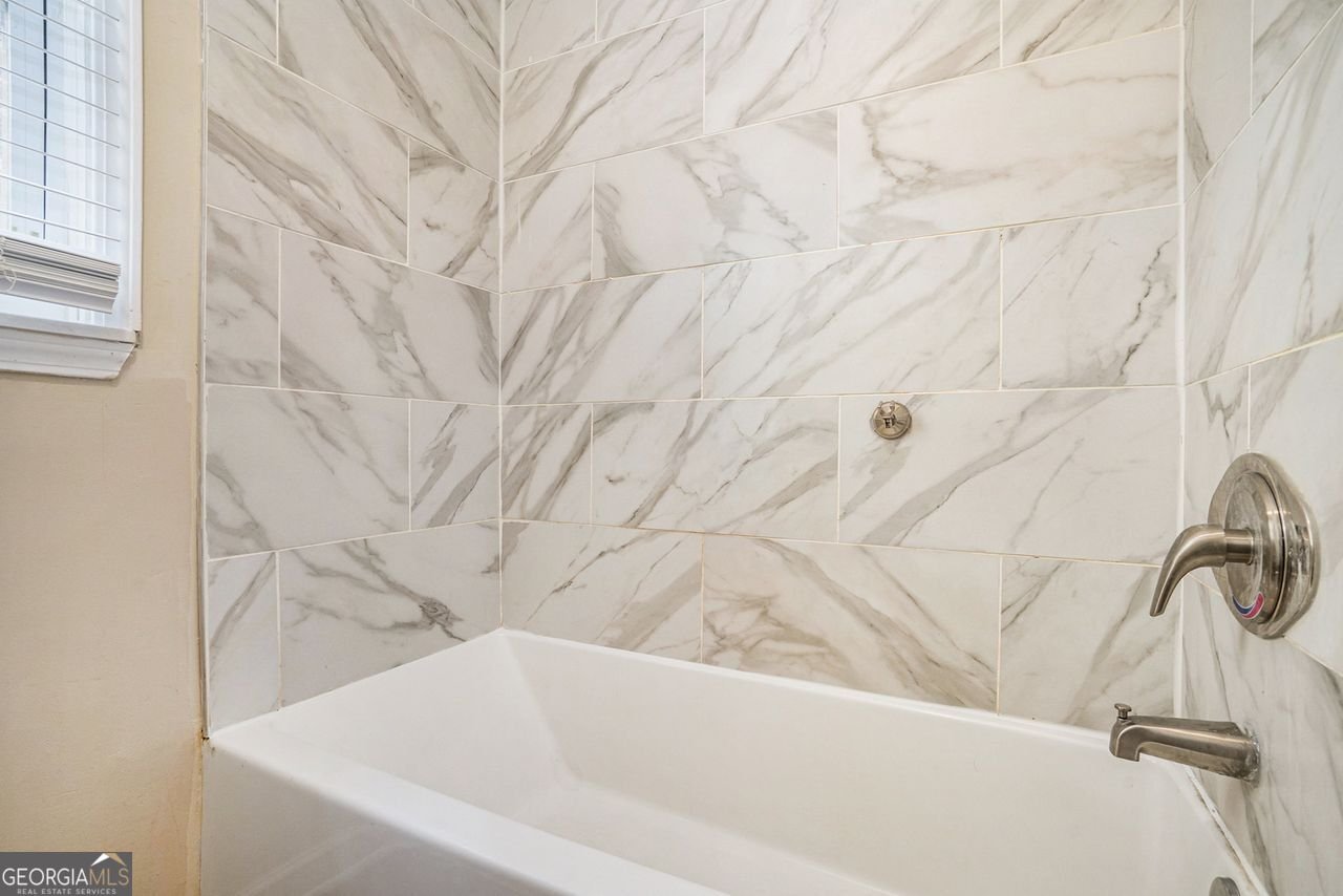 1903 MEADOW Lane Decatur - 32