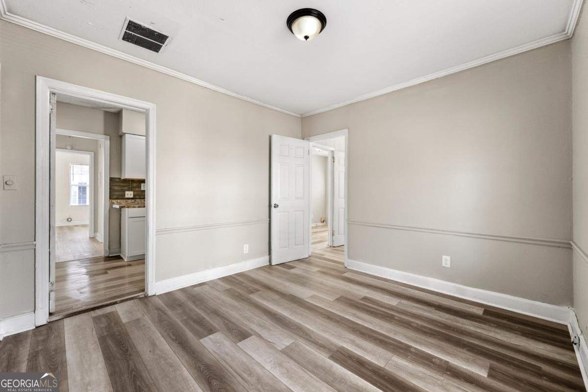 540 HAMILTON E HOLMES Drive Atlanta - 8