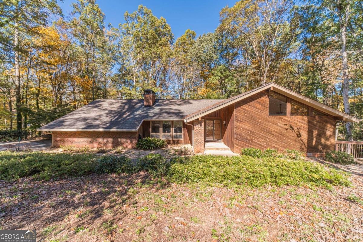 2612 Country Club Drive Conyers - 1