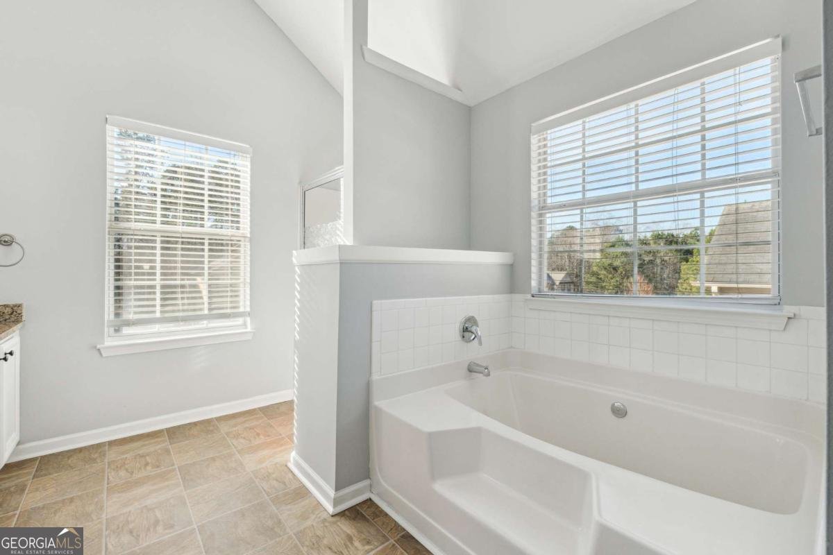3736 Busker Mill Lane Ellenwood - 34