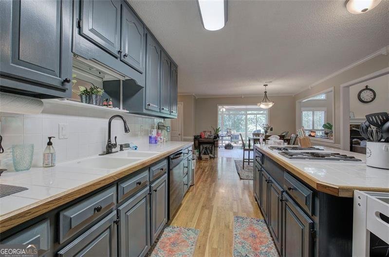 915 OAK GROVE Road Carrollton - 12