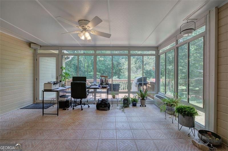 915 OAK GROVE Road Carrollton - 18