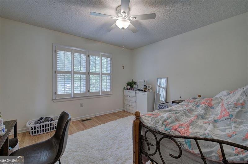 915 OAK GROVE Road Carrollton - 26