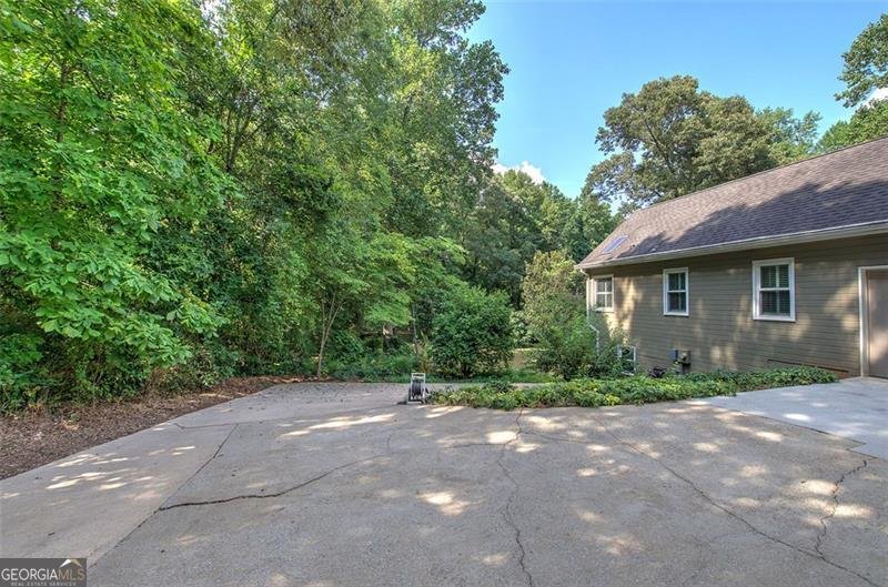915 OAK GROVE Road Carrollton - 61