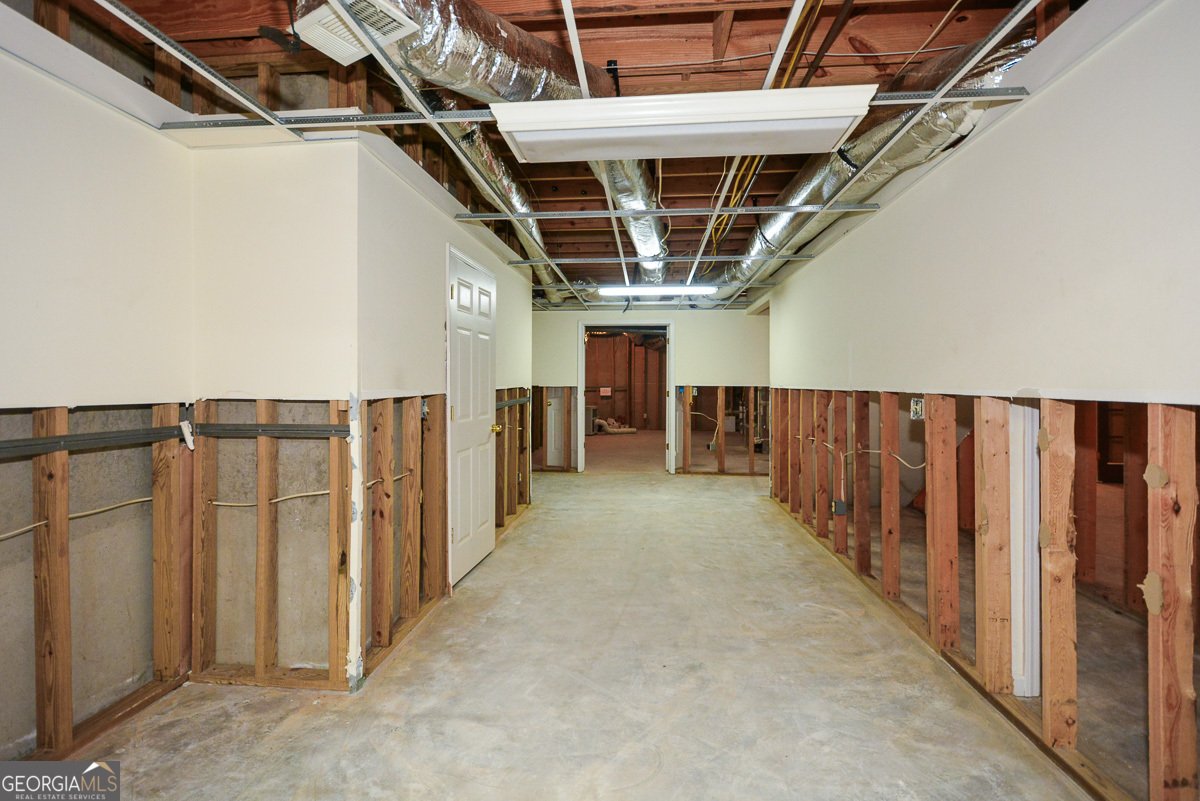 115 Russell Road Roswell - 117