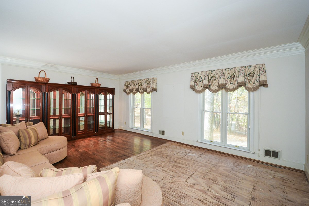 115 Russell Road Roswell - 38