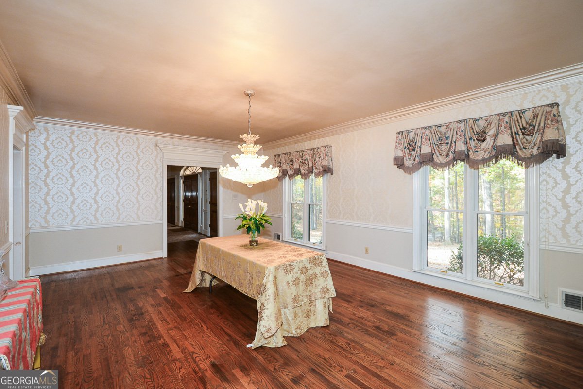 115 Russell Road Roswell - 44