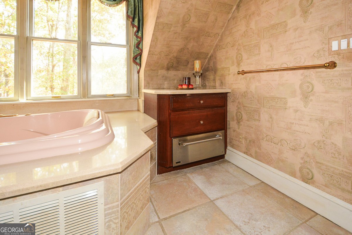 115 Russell Road Roswell - 76