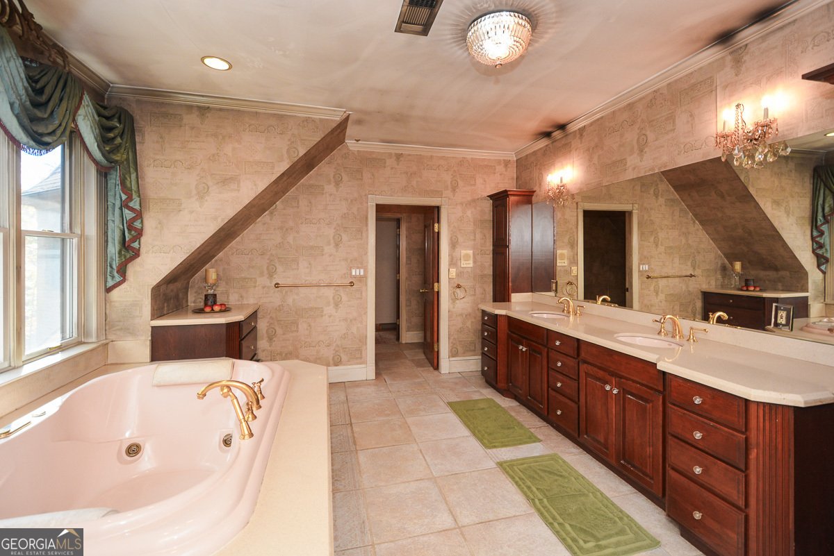115 Russell Road Roswell - 77
