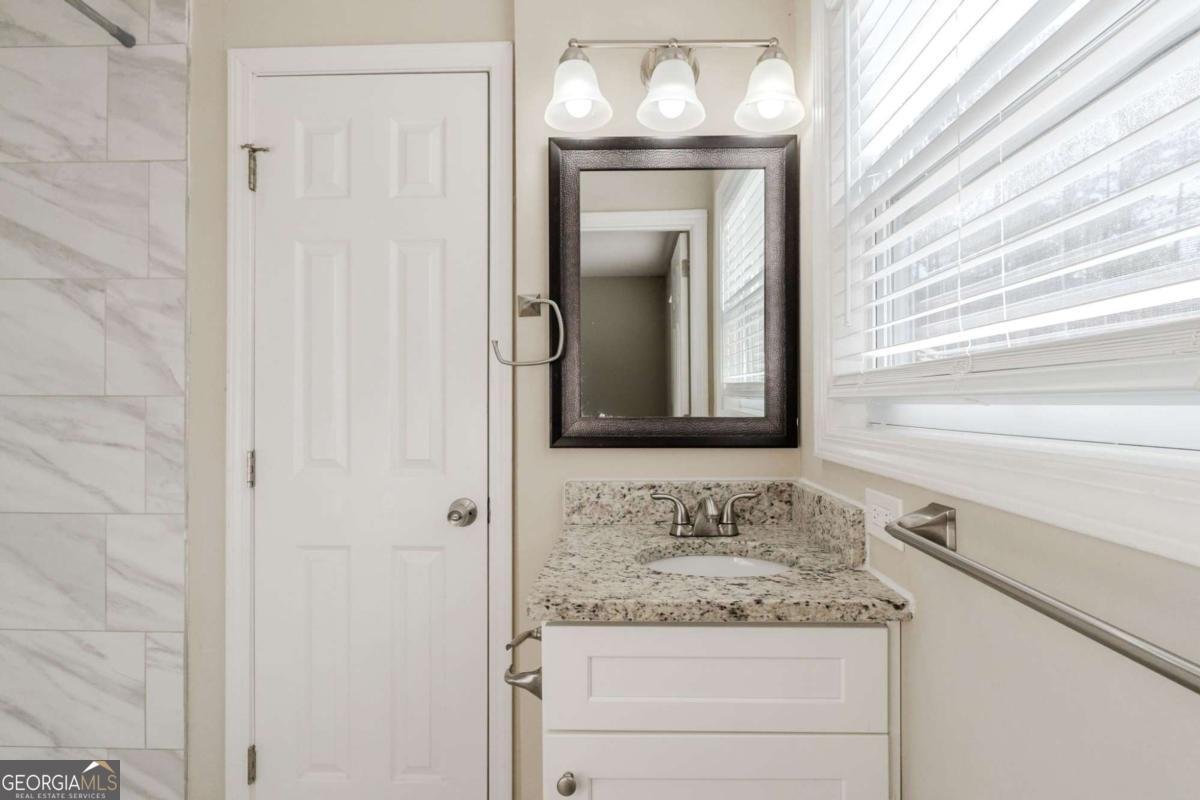 4412 Rustic Wood Drive Stone Mountain - 16