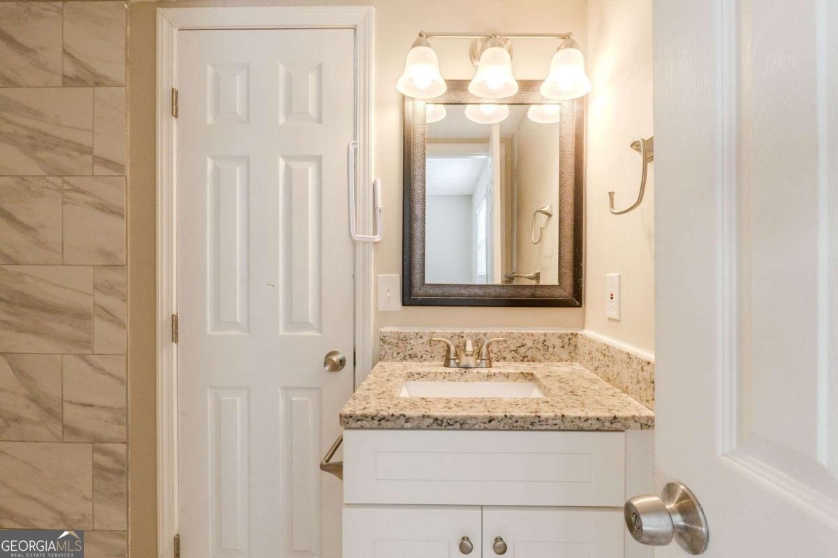 4412 Rustic Wood Drive Stone Mountain - 24