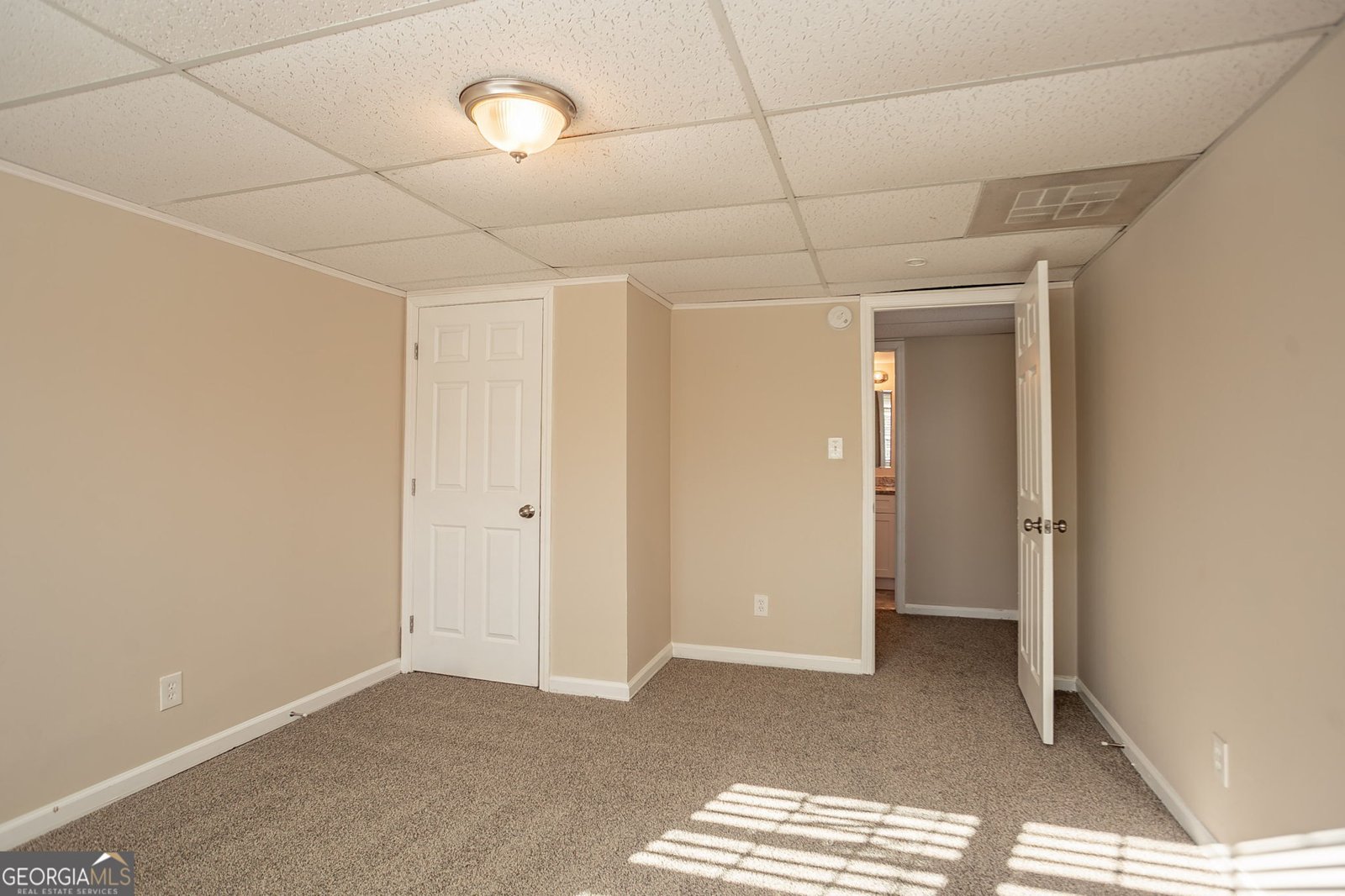 2668 Woodfen Drive Ellenwood - 33