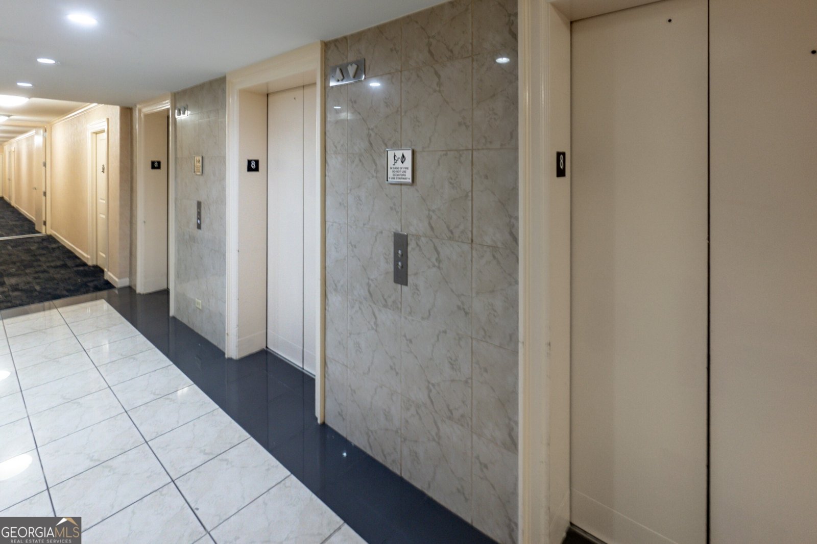 300 Peachtree Street Atlanta - 18