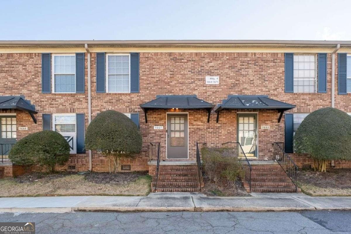 5667 KINGSPORT Drive Atlanta - 1