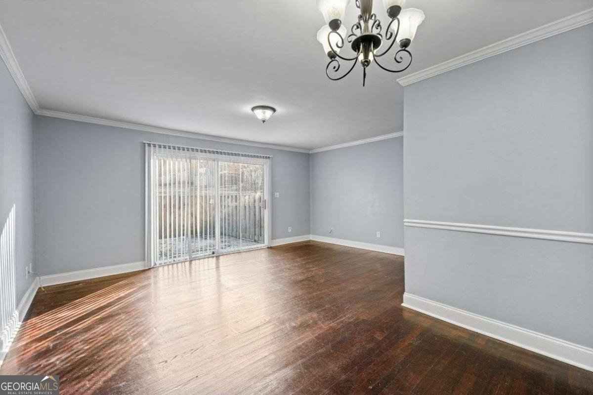 5667 KINGSPORT Drive Atlanta - 10