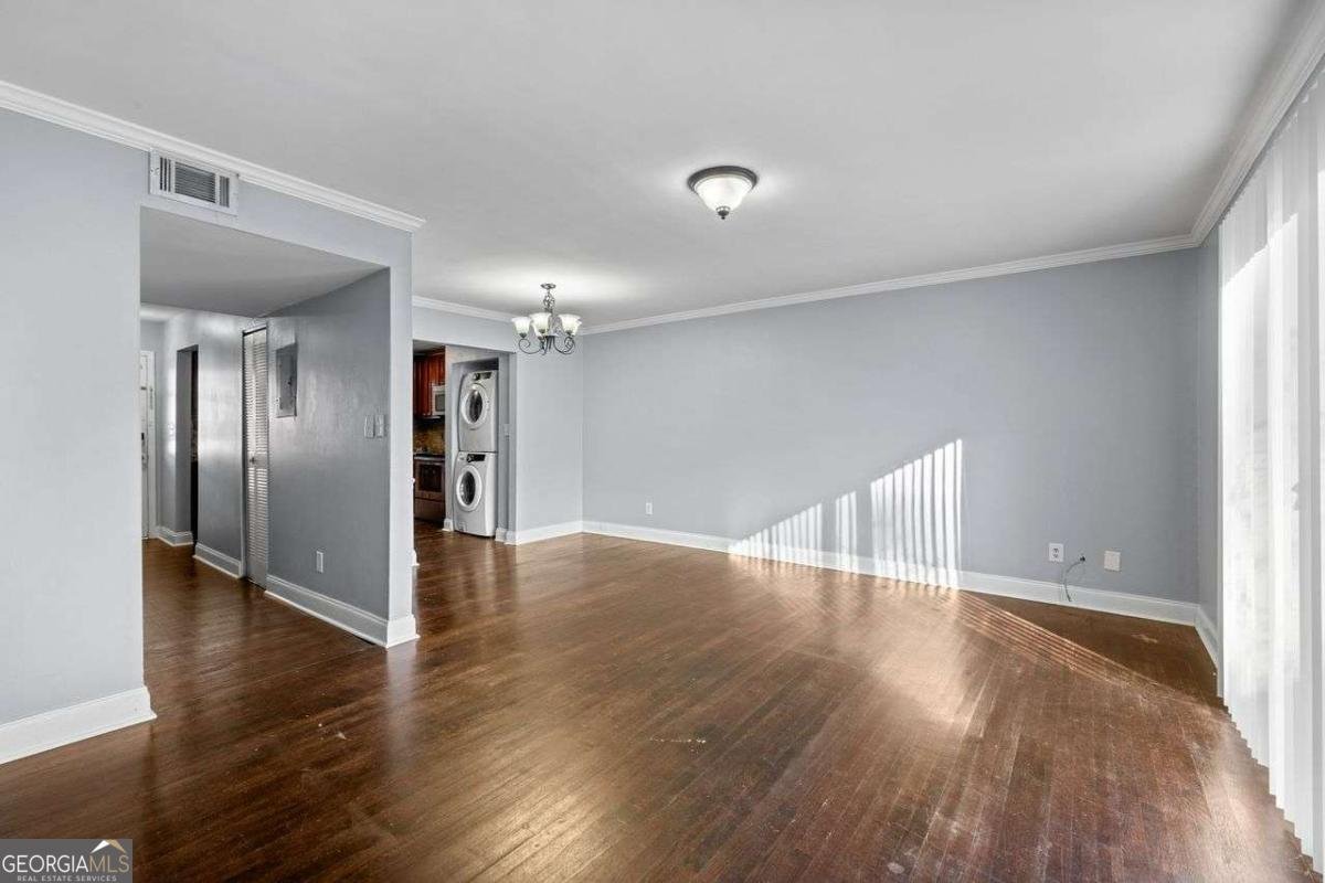5667 KINGSPORT Drive Atlanta - 13