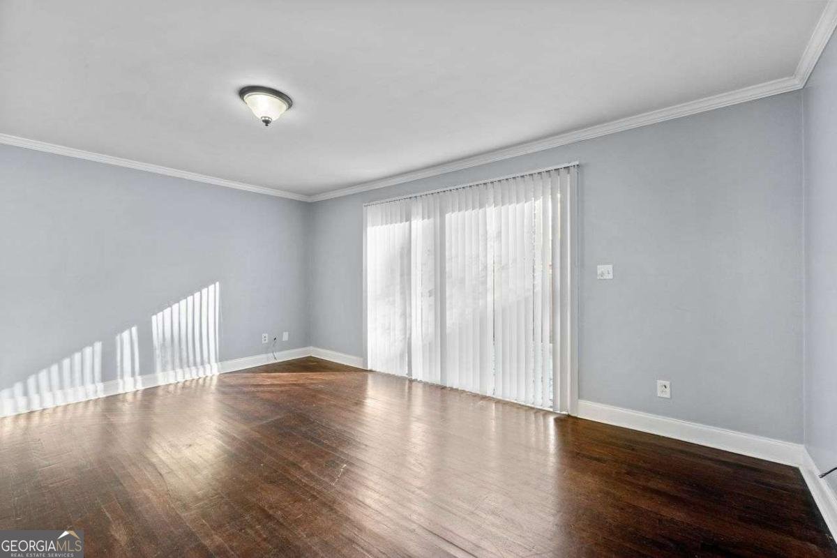 5667 KINGSPORT Drive Atlanta - 14
