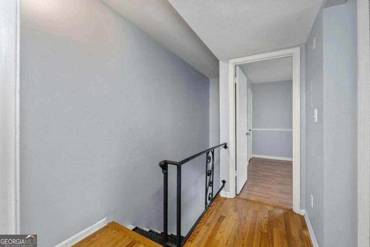 5667 KINGSPORT Drive Atlanta - 16