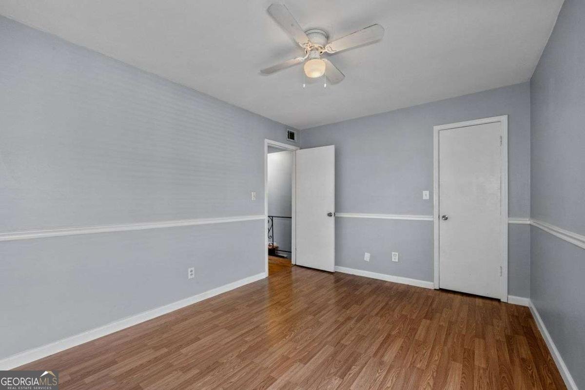 5667 KINGSPORT Drive Atlanta - 18